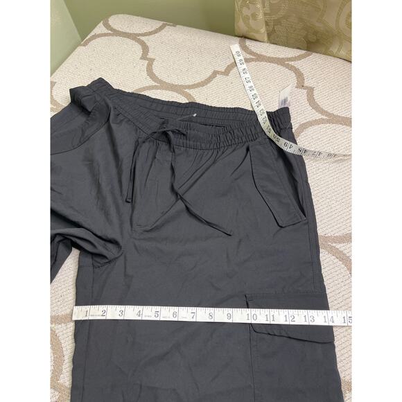 Old Navy high rise stretch tech black cargo pull on wide leg pants, size large - Picture 8 of 12